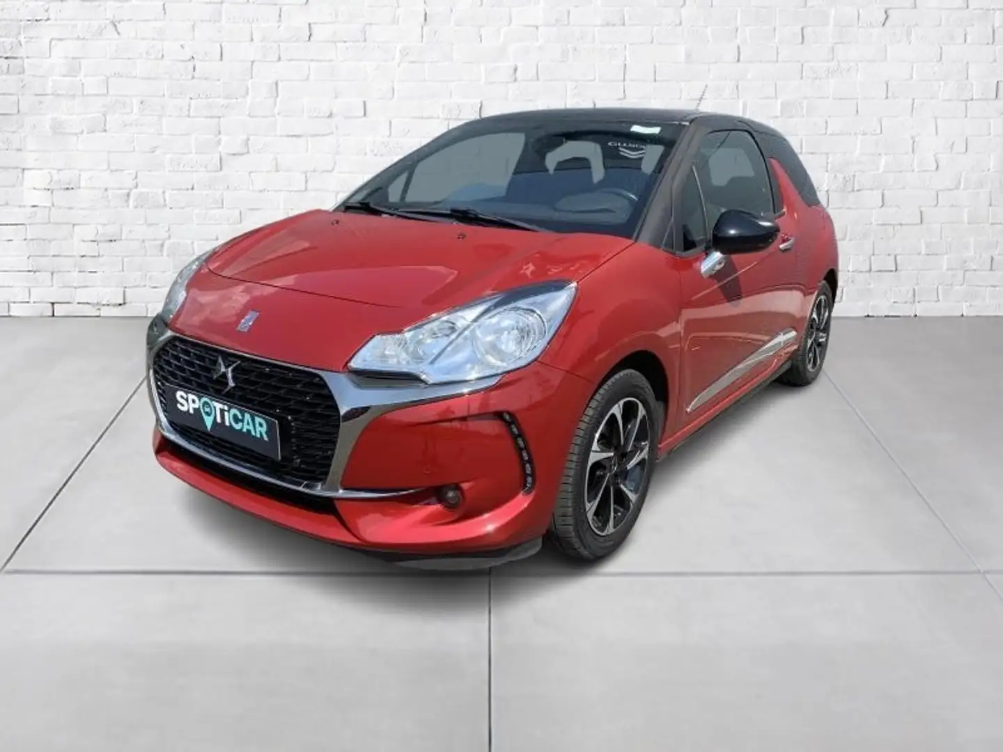 DS Automobiles DS 3 so chic es 110 Rood - 1