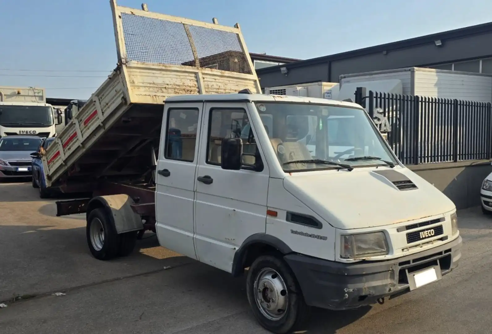 Iveco DAILY  35.12 DOPPIA CABINA RIBALTABILE Bianco - 2