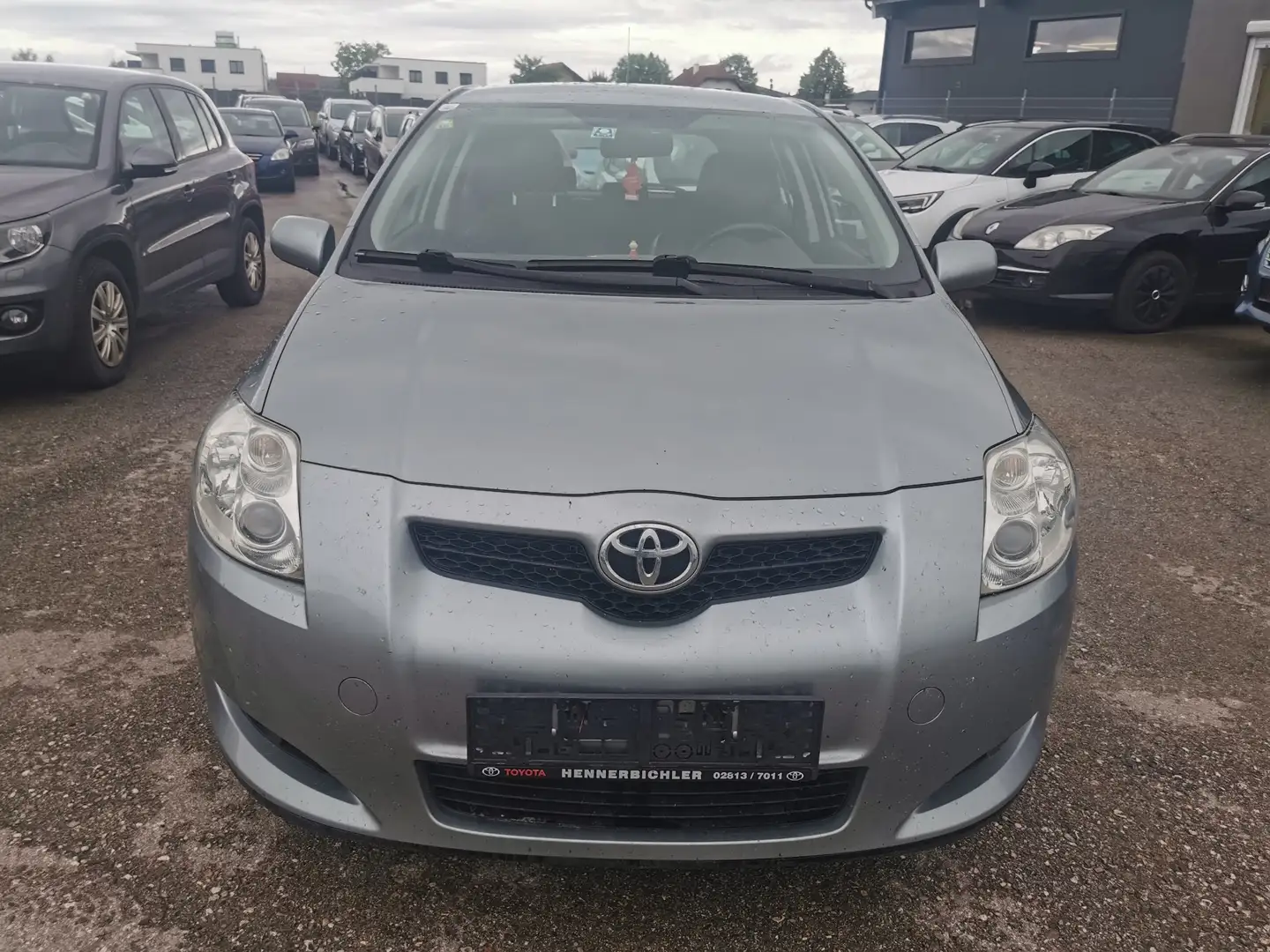 Toyota Auris Basis Grau - 2