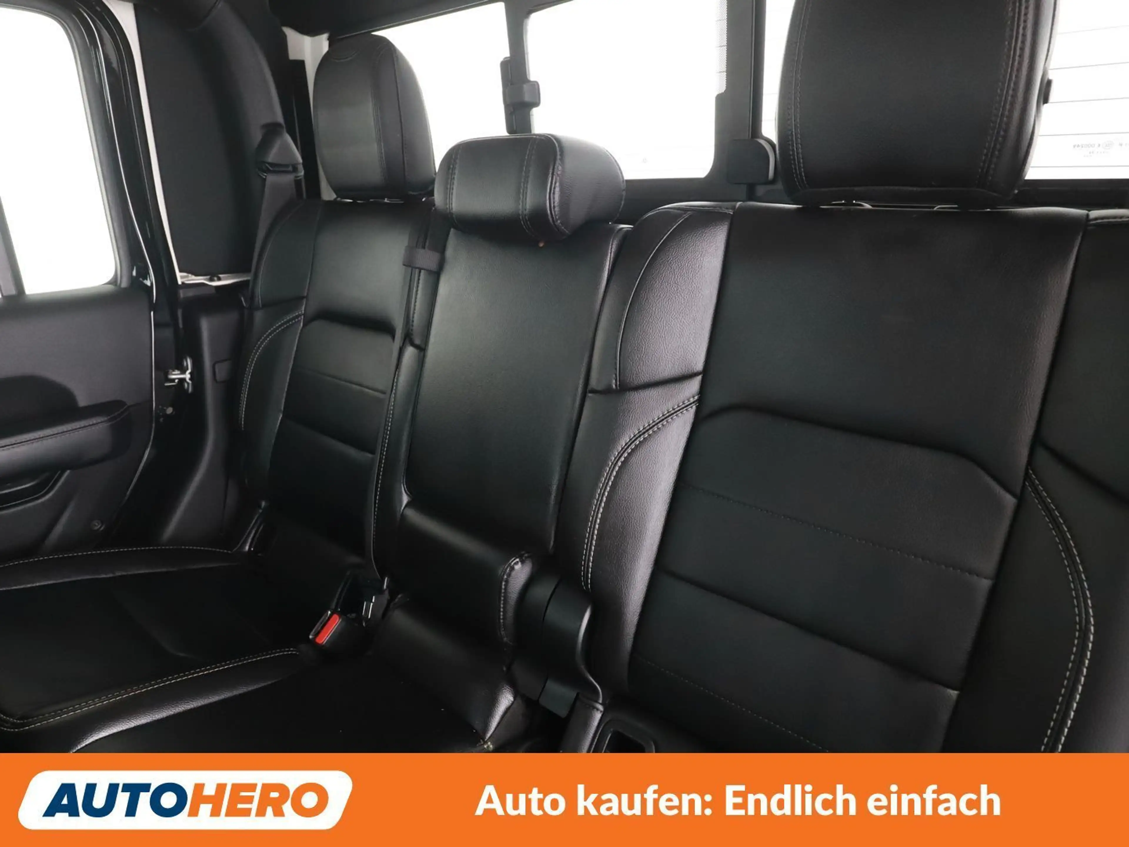 Jeep Gladiator 3.0 CRD Overland 4WD — photo 14