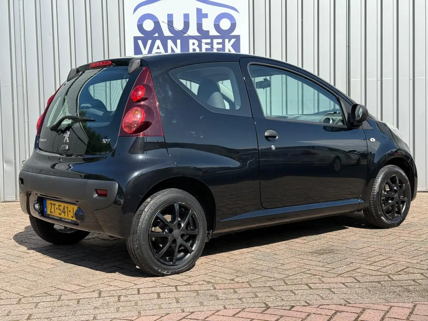 Peugeot 107 1.0 Access Accent|Incl. APK Zwart - 2