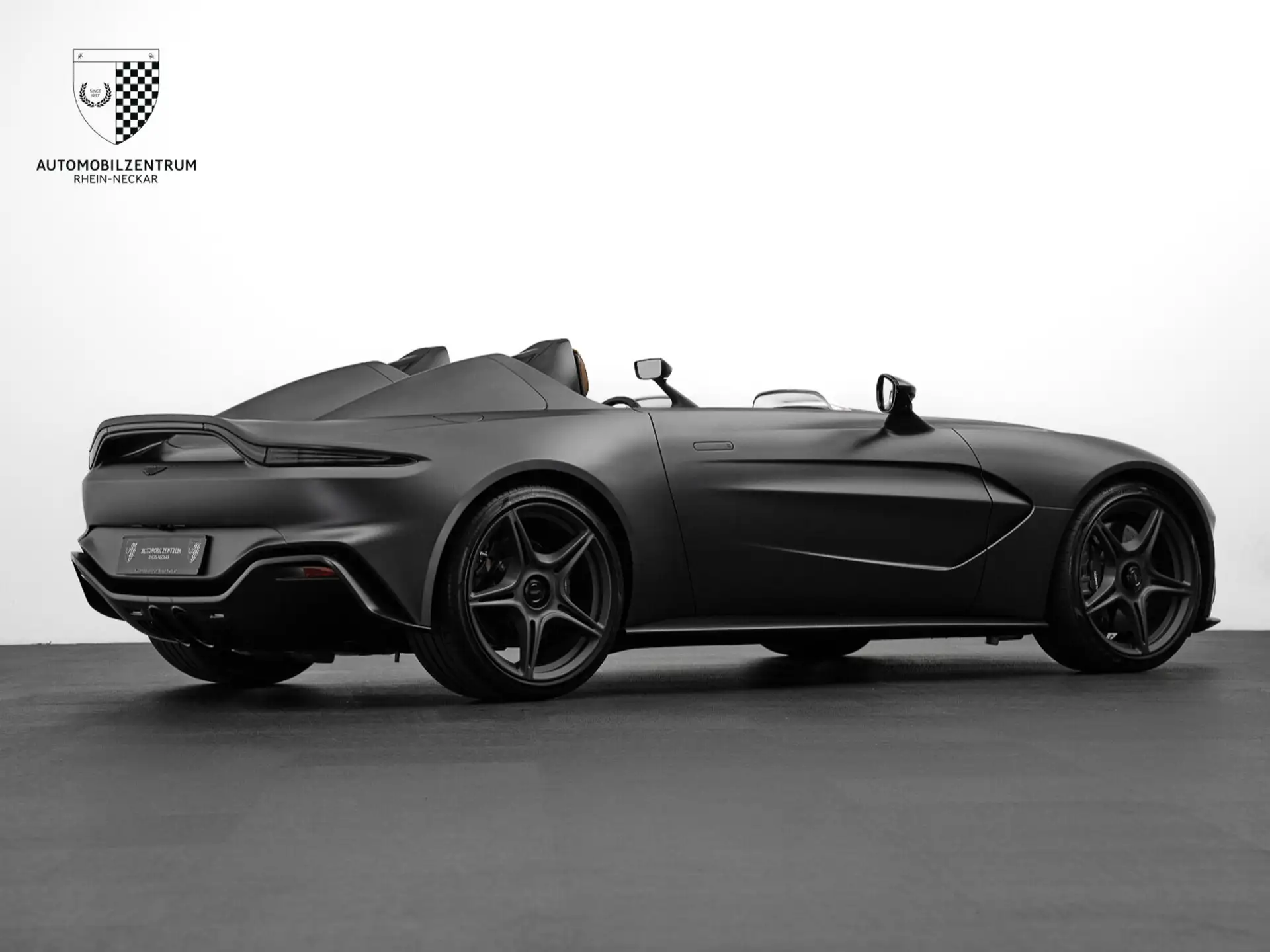 애스턴마틴 V12 Speedster 2021 블랙 사진 7