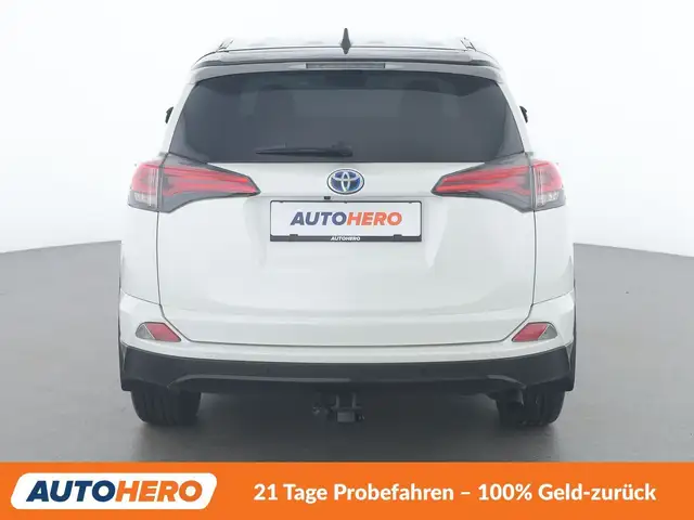 Toyota Rav4 view 5