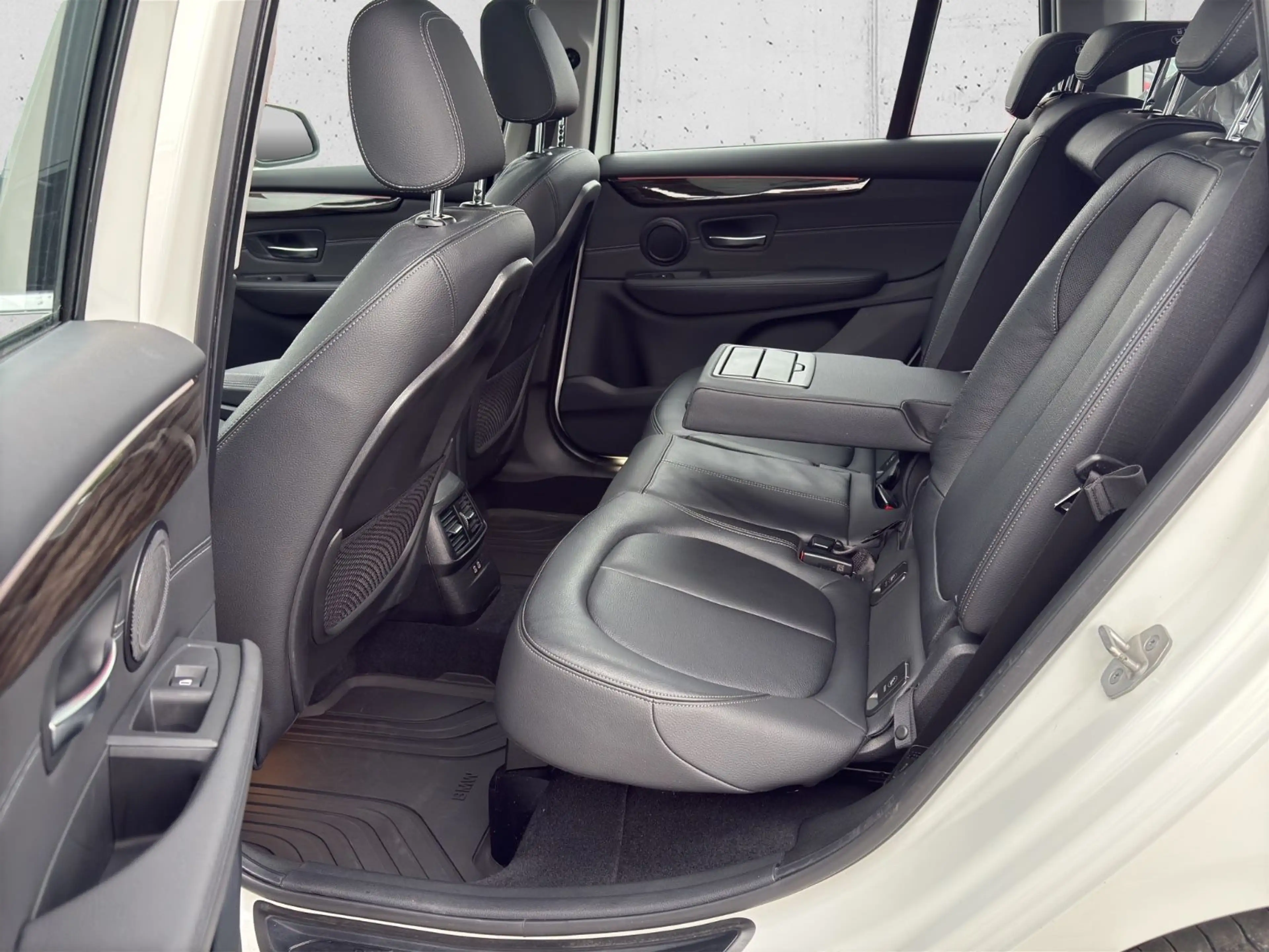 BMW 220 220 d xDrive GT Luxury Line LED Leder Pano. — photo 11