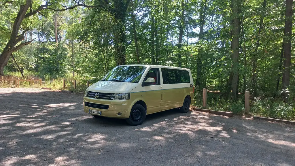 Volkswagen T5 Caravelle 2012 из Европы — купить под ключ
