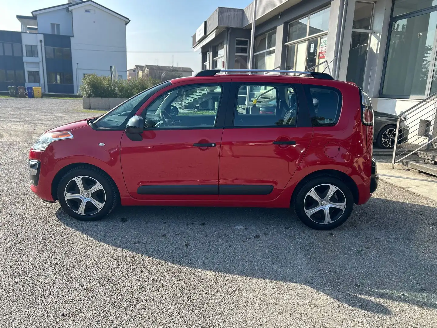 Citroen C3 Picasso Exclusive VTi 95 Rosso - 2