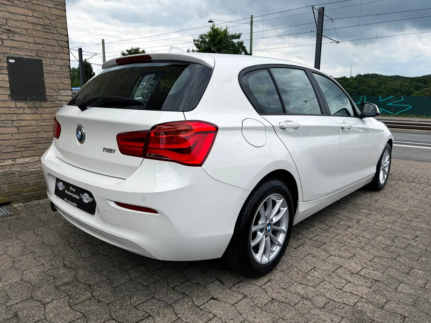 BMW 118 118 i Advantage Blanc - 2