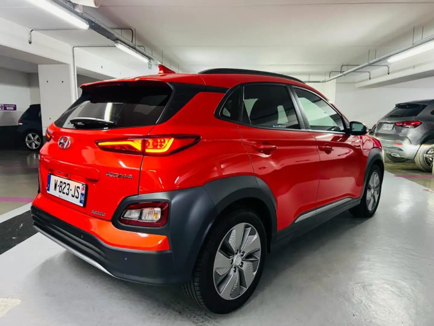 Hyundai KONA ELECTRIC 204CH ( 64KW) EXECUTIVE***FULL*** TVA *** SOH 100%*** Rojo - 2