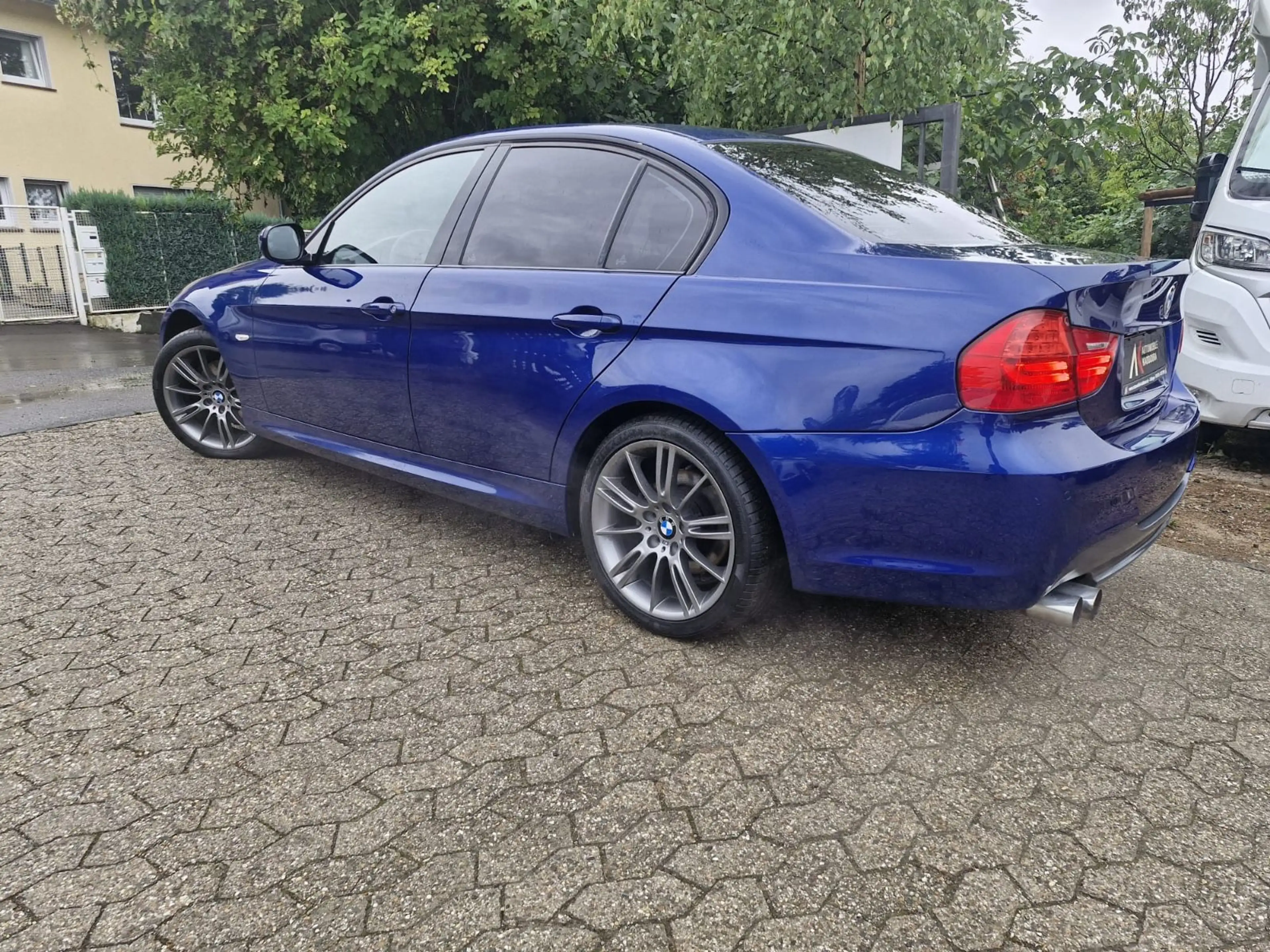 BMW 325 i xDrive M-Sport Xenon AHK Sportsitze — photo 12