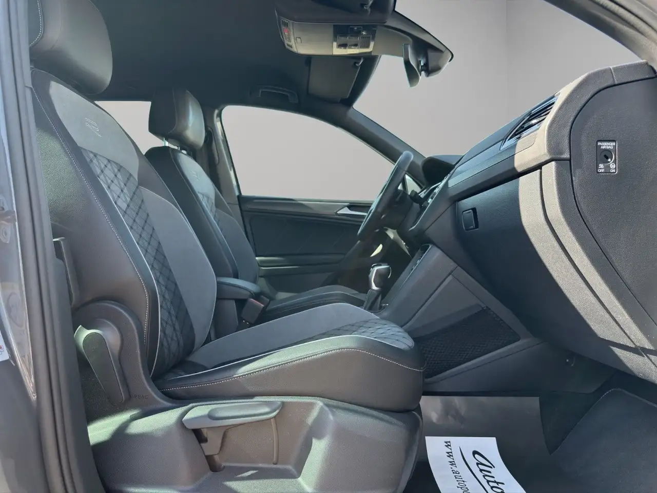 Volkswagen Tiguan 2.0 TDI R-Line 4M MATRIX VIRTUAL KEYLESS, миниатюра 21