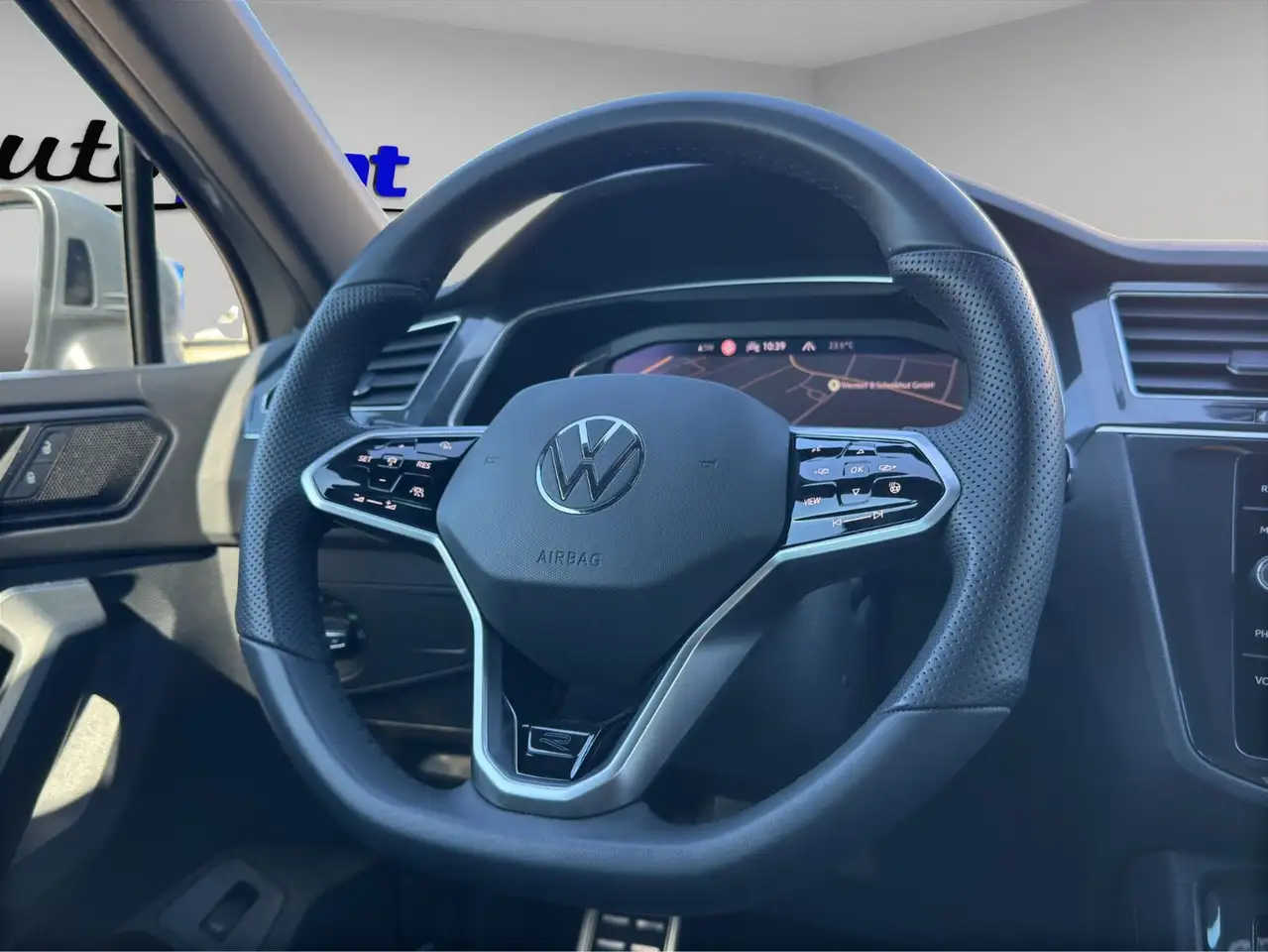 Volkswagen Tiguan 2.0 TDI R-Line 4M MATRIX VIRTUAL KEYLESS, миниатюра 14