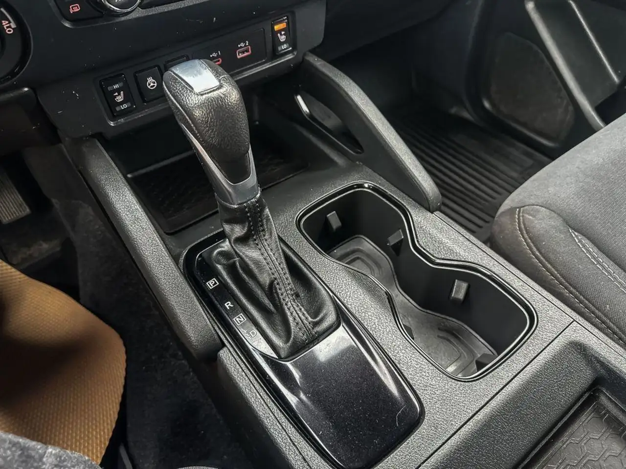 Nissan Frontier снимка Nissan Frontier