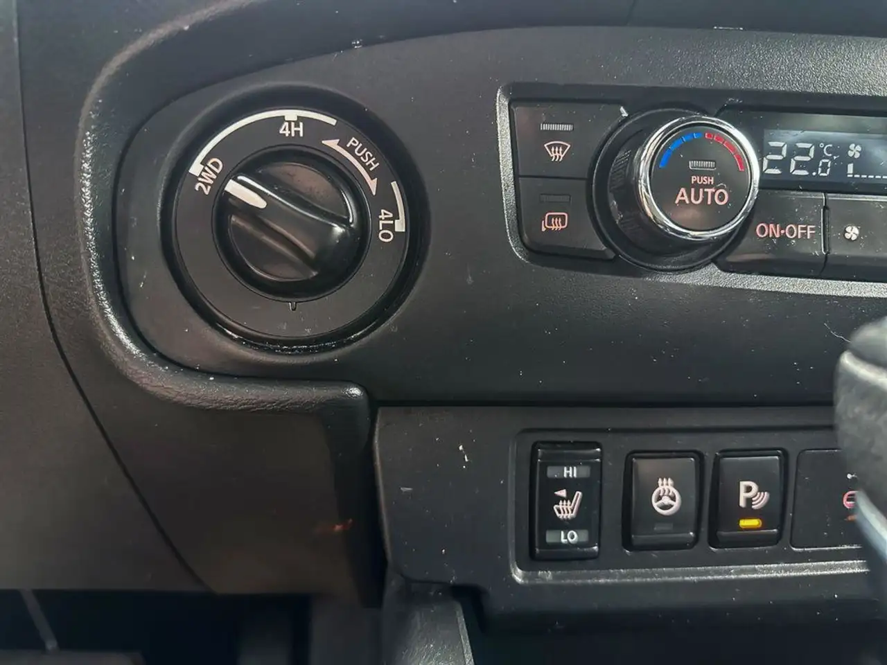 Nissan Frontier снимка Nissan Frontier