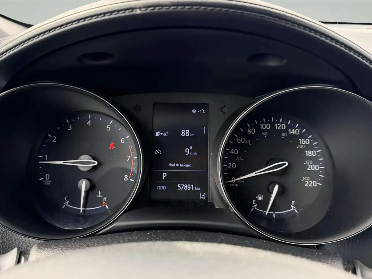 Toyota C-HR снимка Toyota C-HR