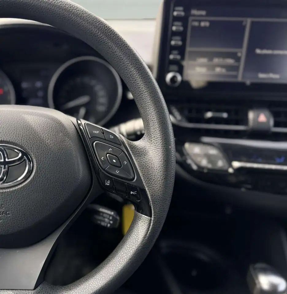 Toyota C-HR снимка Toyota C-HR