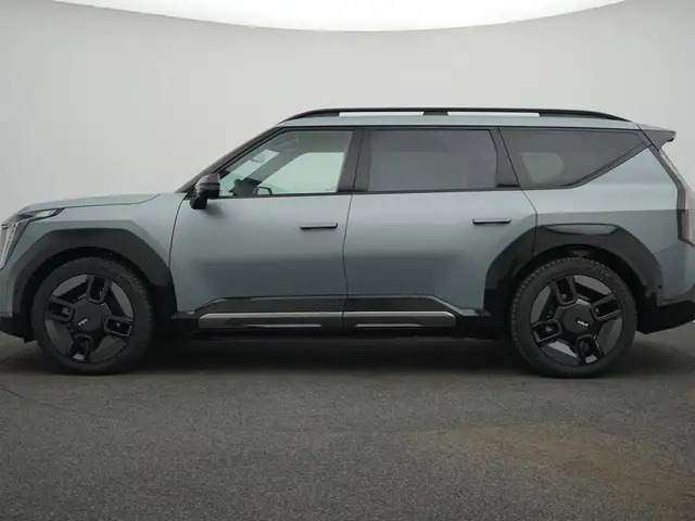 Kia Ev9 view 5