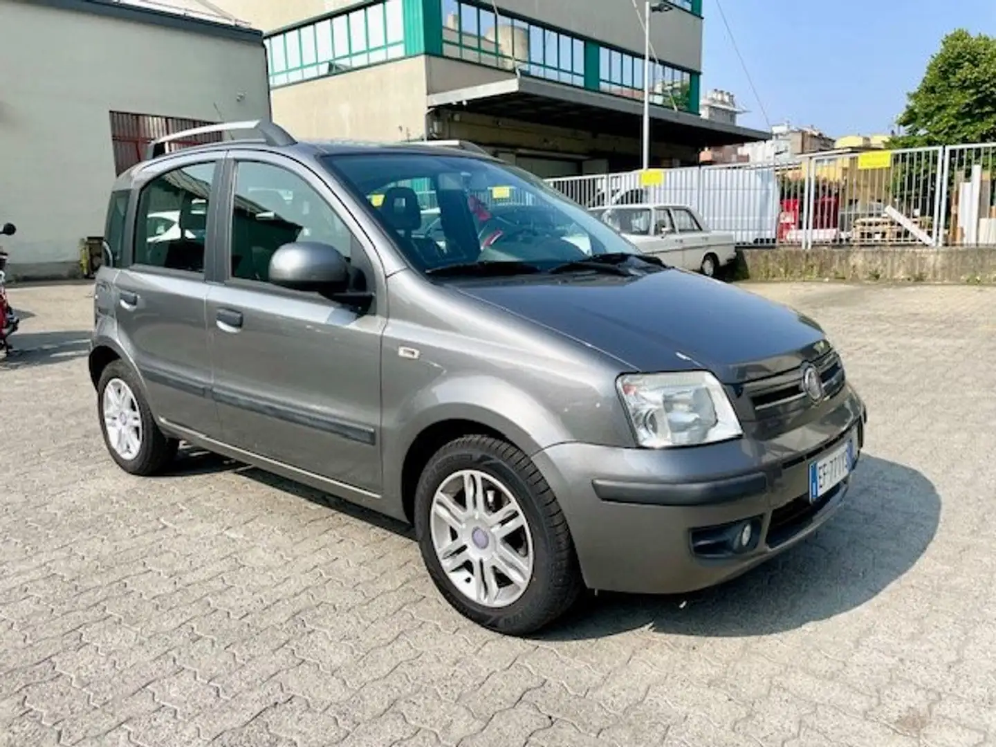 Fiat Panda Panda 1.2 Emotion 69cv E5 Full Optionals Splendida Grigio - 2