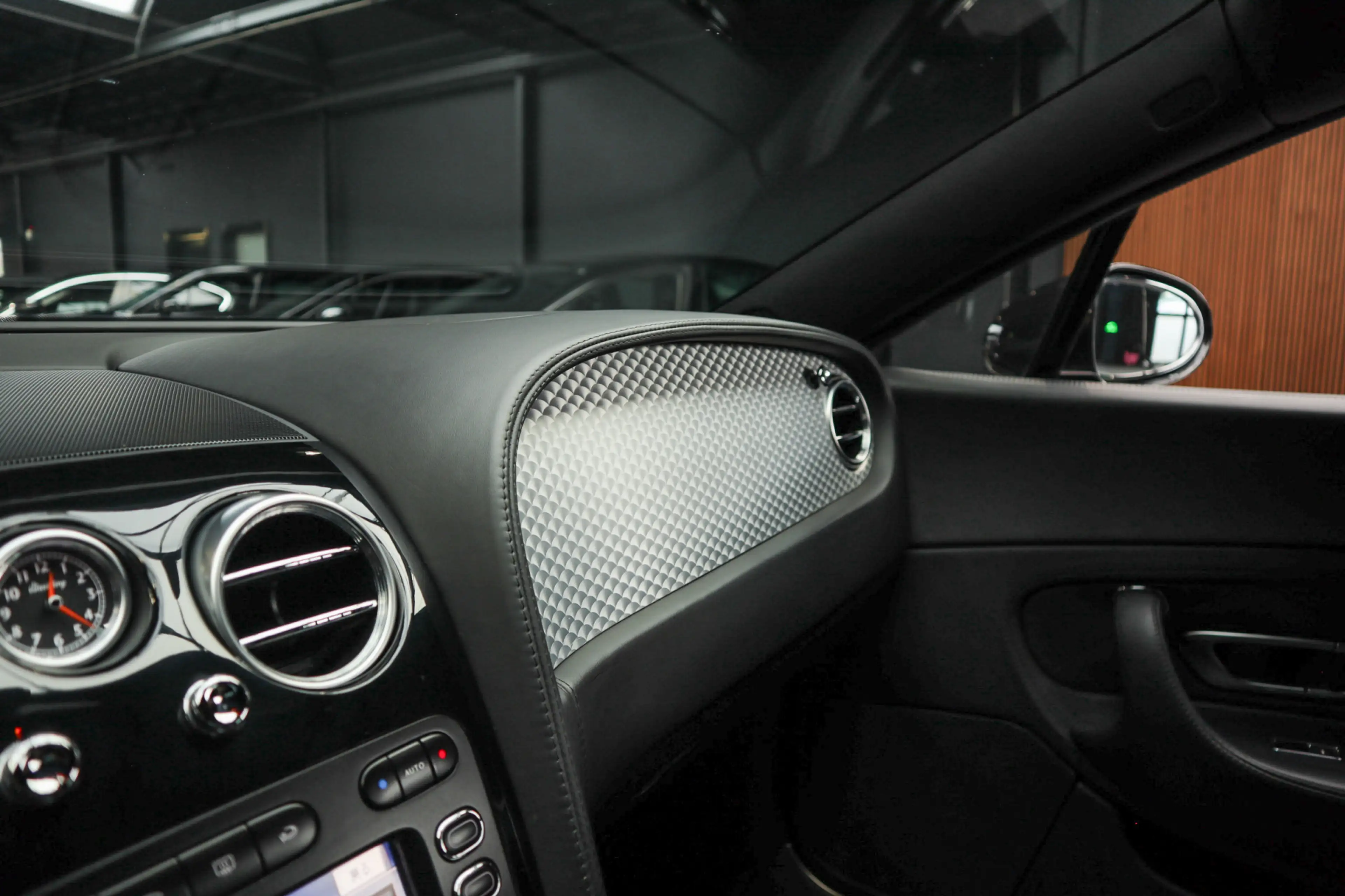 Bentley Continental GT 6.0 W12 Mansory Massage Leer ACC Keyless Camera Lu — photo 25