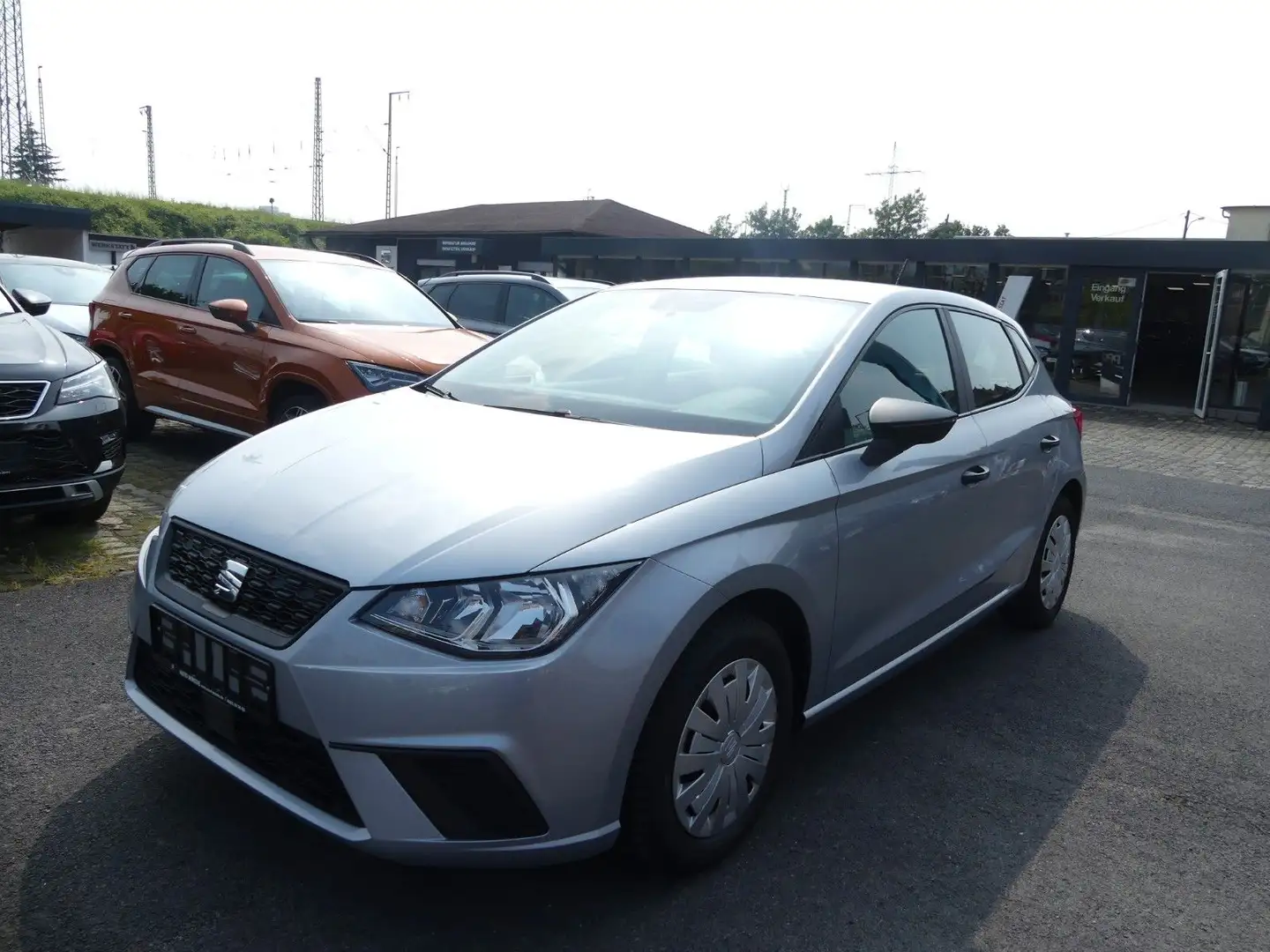SEAT Ibiza Reference 1,0  59KW (80PS) Silber - 1