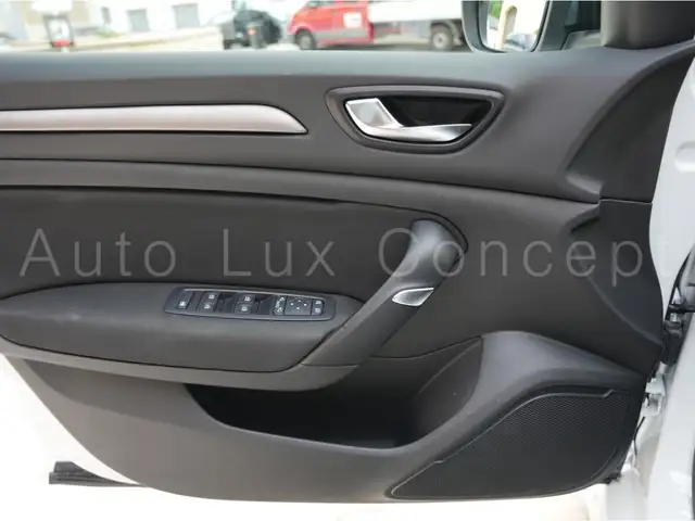 Renault Megane view 14