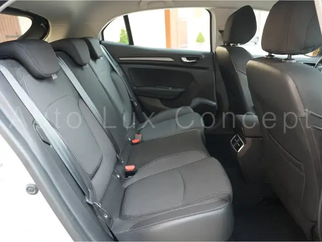 Renault Megane view 9
