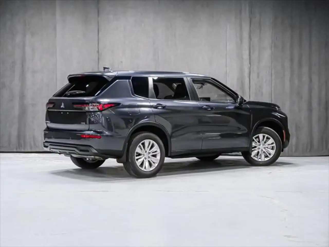 Mitsubishi Outlander снимка Mitsubishi Outlander