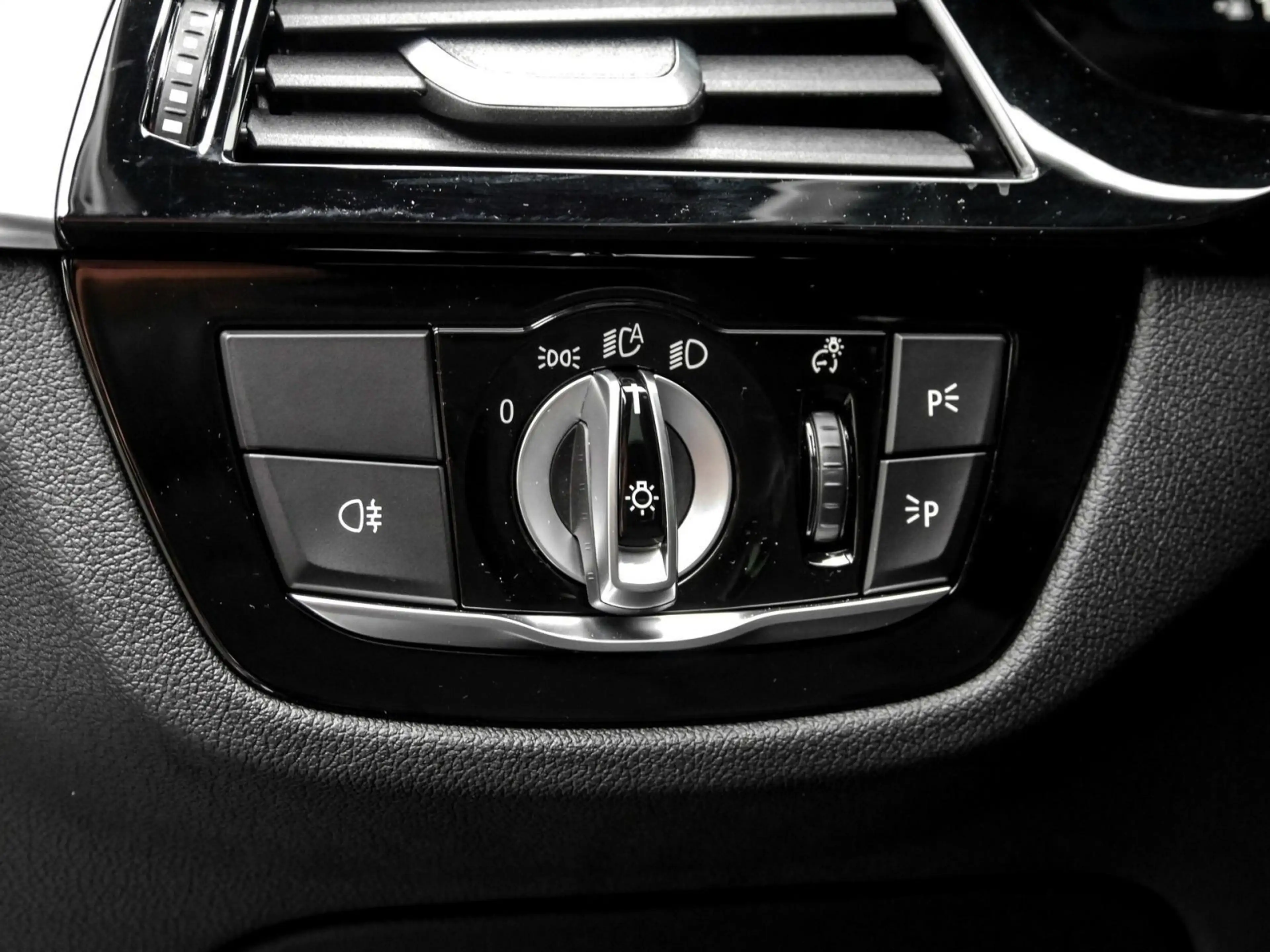 BMW 540 d xDrive M SPORT+H/K+PANO+HUD+RFK+NAVI+STANDHZG+AD — photo 15