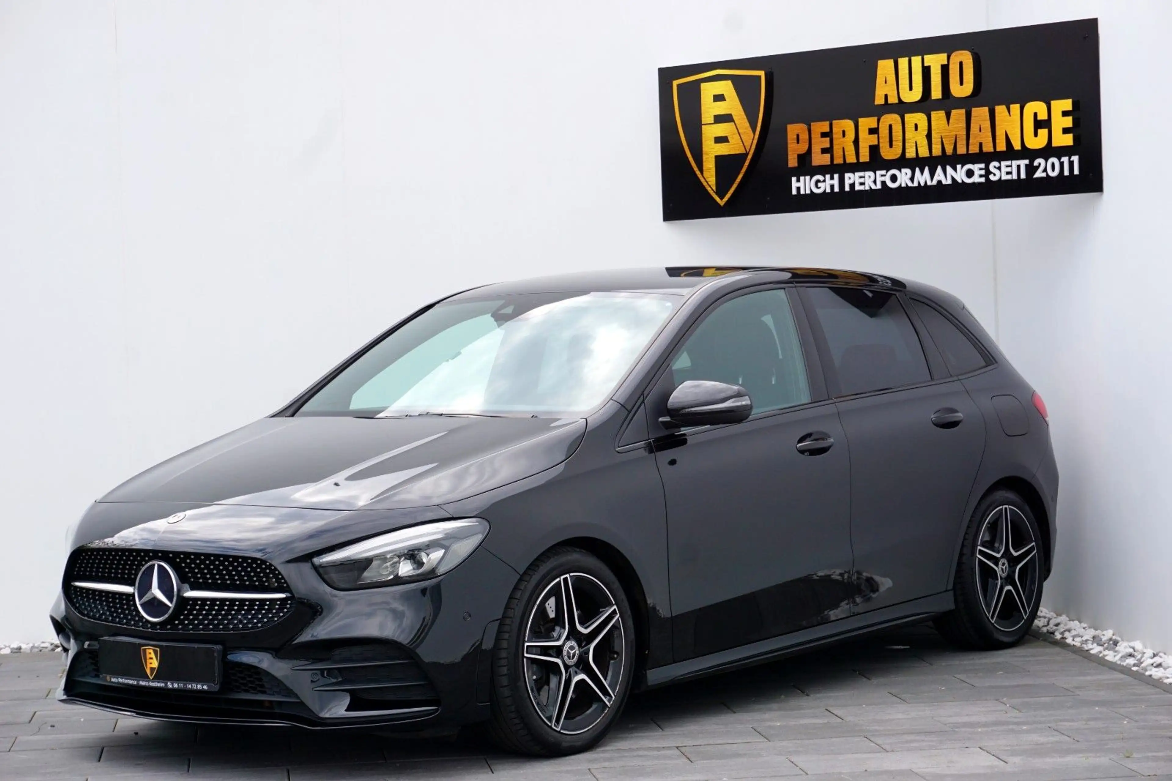 Mercedes-Benz B 250 4M AMG-Line~Navi~MBux~LED~NightP~CarPl~DAB