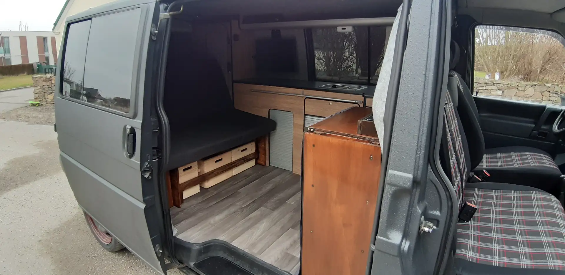 Volkswagen T4 Syncro (Camper) Fekete - 2