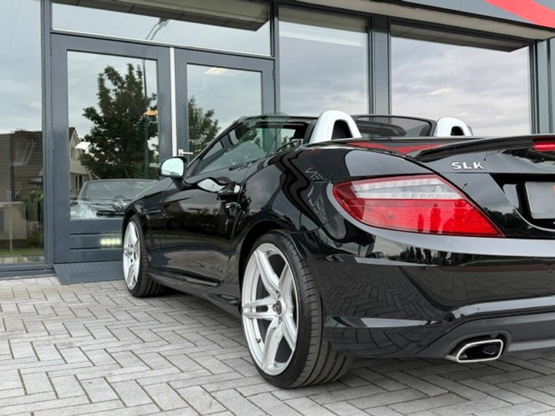 Mercedes-Benz SLK 200 AMG Pano Leder — photo 14