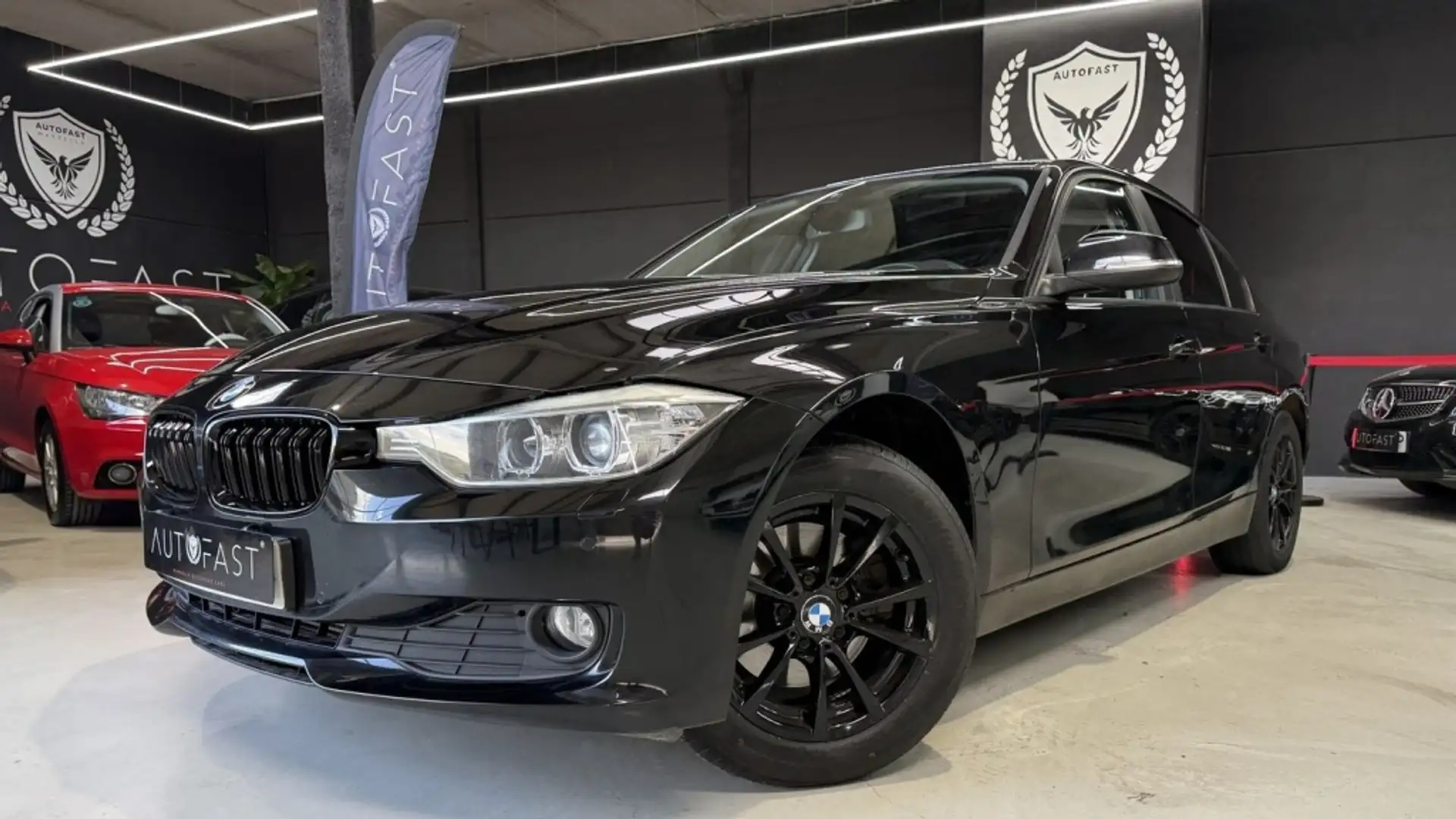 BMW 318 318d Noir - 1