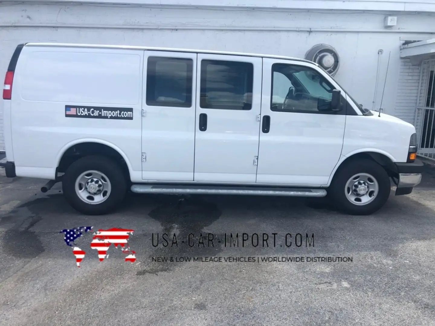 Chevrolet Chevy Van Amerikaanse bus Express 2500 Cargo Van Blanc - 1