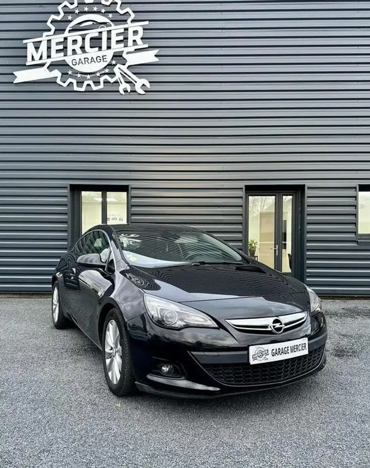 Opel Astra J GTC 1.7 CDTI 110ch