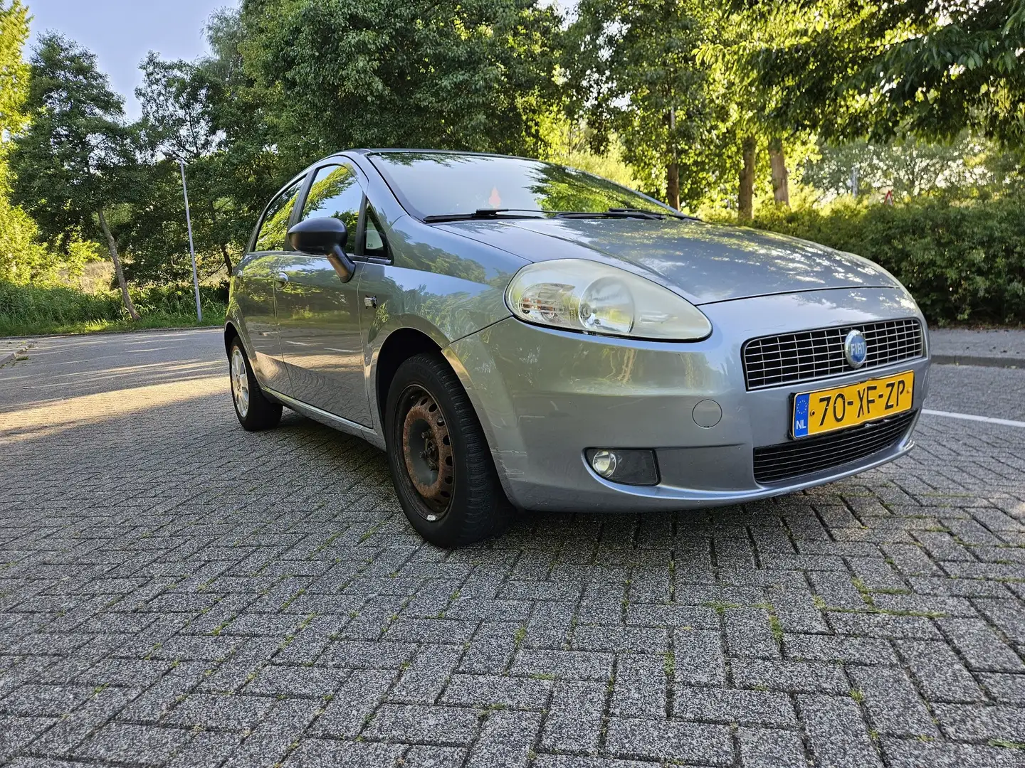 Fiat Punto 1.2 Dynamic Zilver - 2