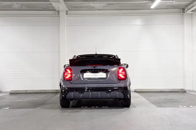 MINI Convertible view 12