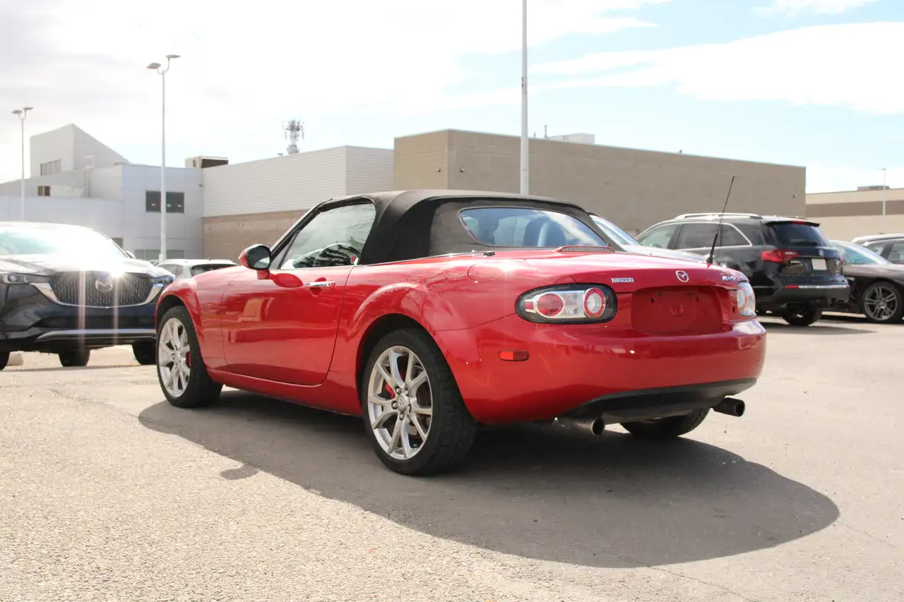 Mazda MX-5 Miata снимка Mazda MX-5 Miata