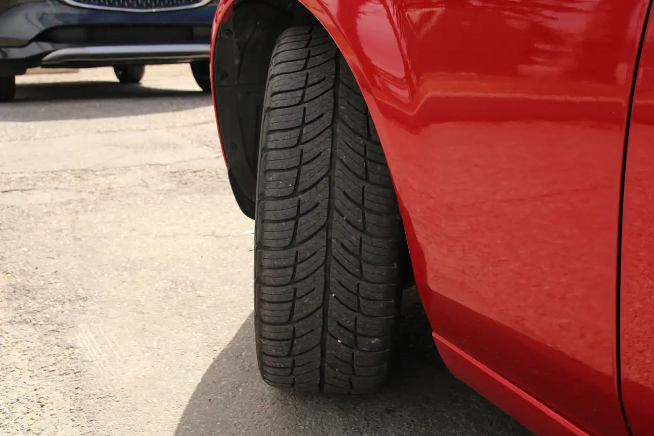 Mazda MX-5 Miata снимка Mazda MX-5 Miata