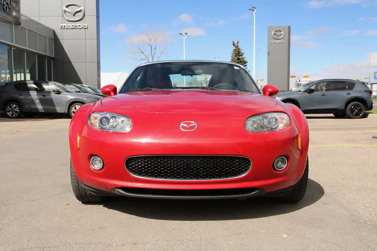 Mazda MX-5 Miata снимка Mazda MX-5 Miata