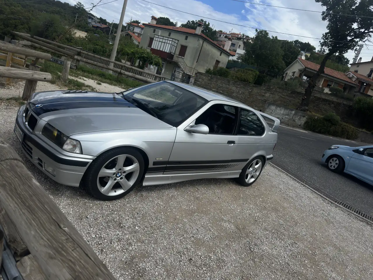 BMW 318tds compact, foto 1