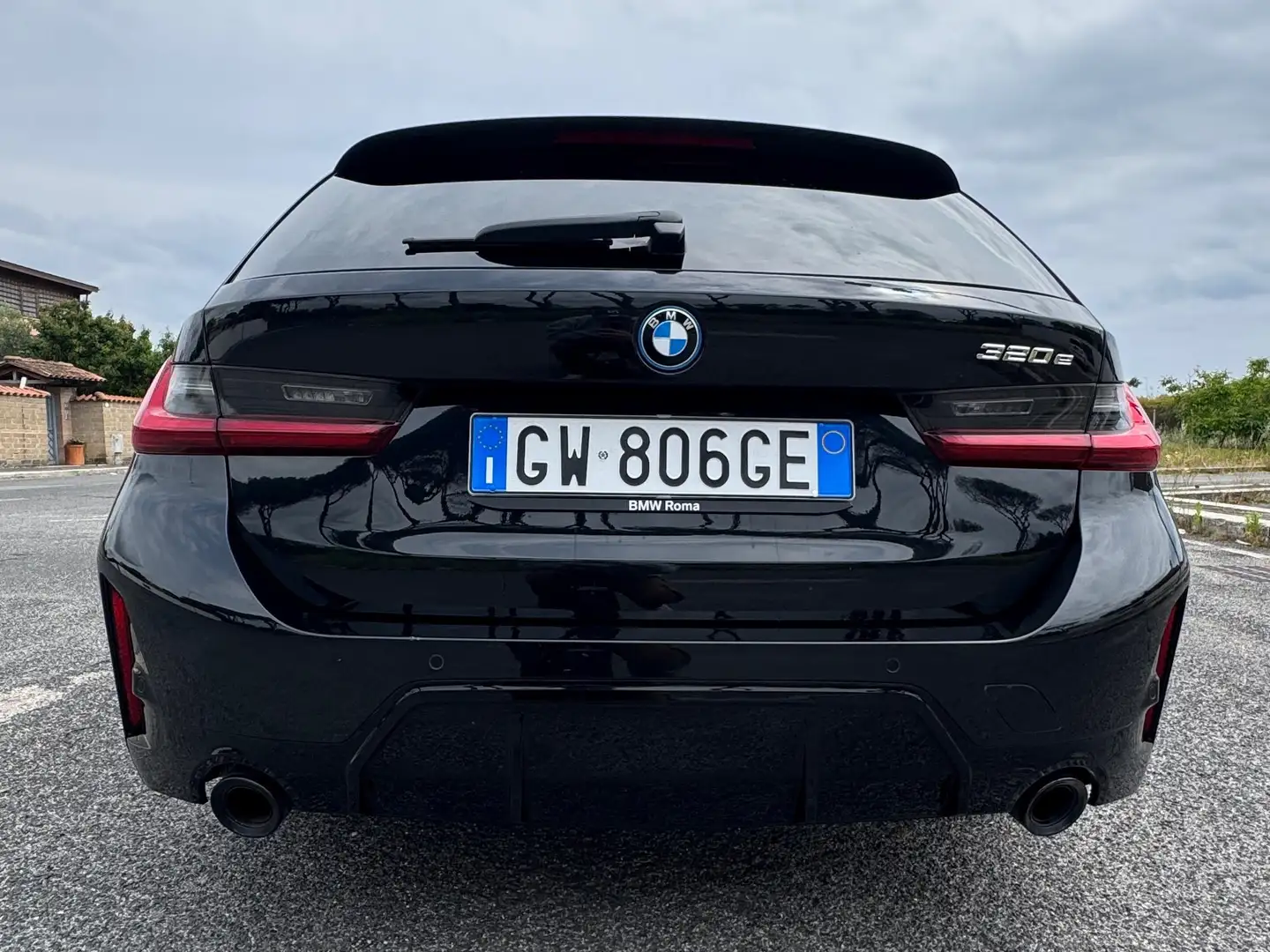BMW 320 320e Touring MSport auto Nero - 2