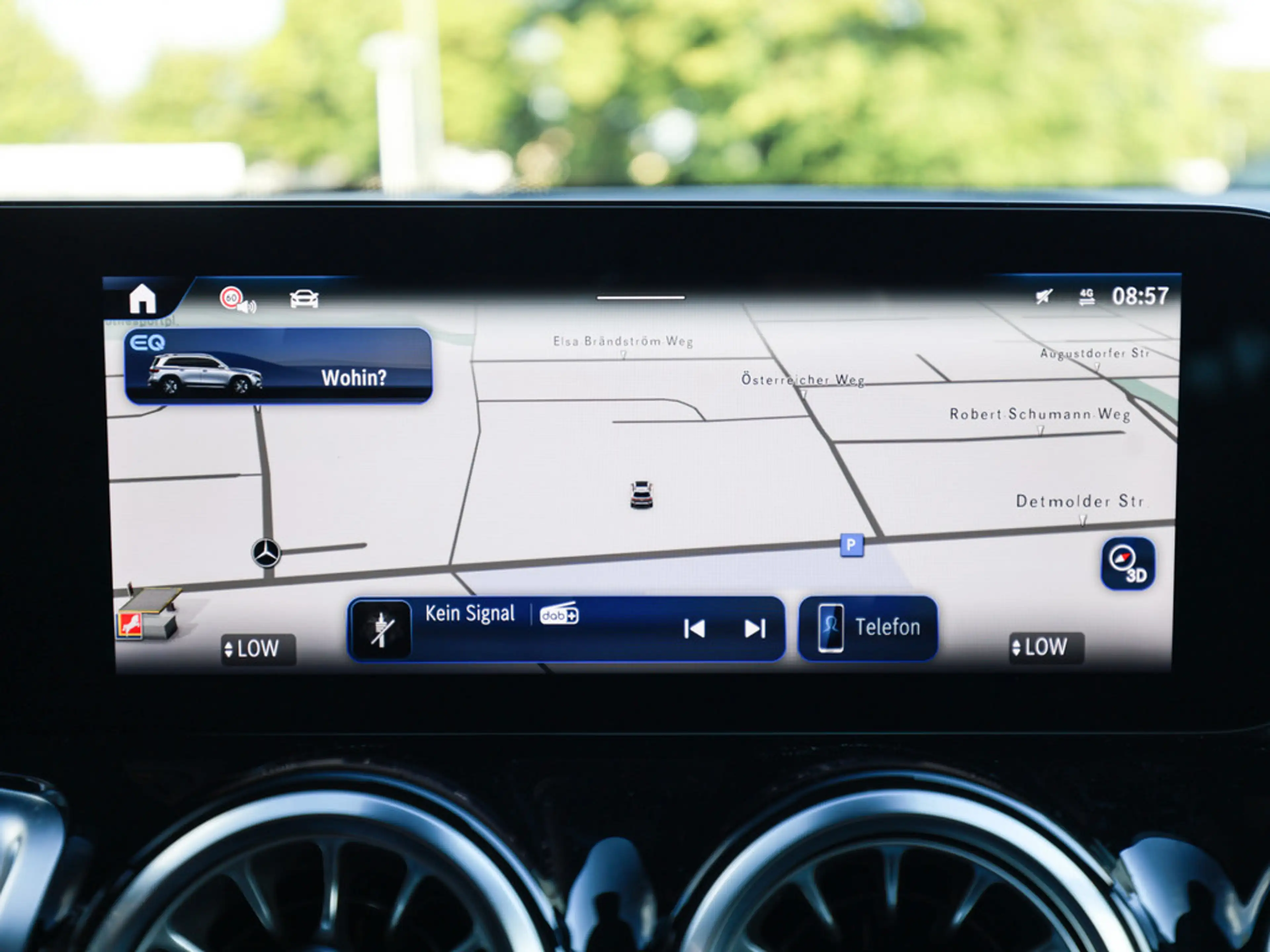 Mercedes-Benz EQB 250 + AMG Sport Advanced AHK LED 360° NAVI — photo 14