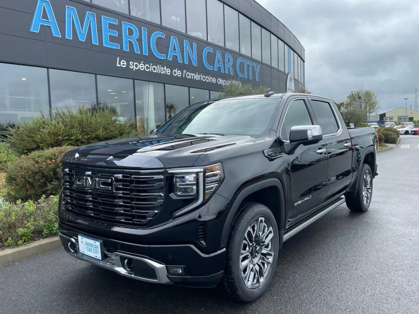 GMC Sierra Crewcab Denali Ultimate Edition V8 6.2L Negro - 1