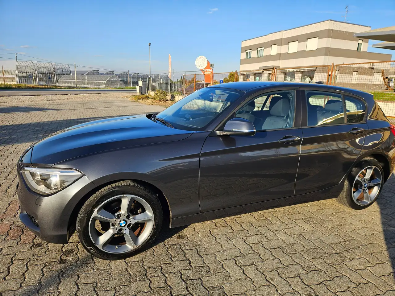 BMW 114