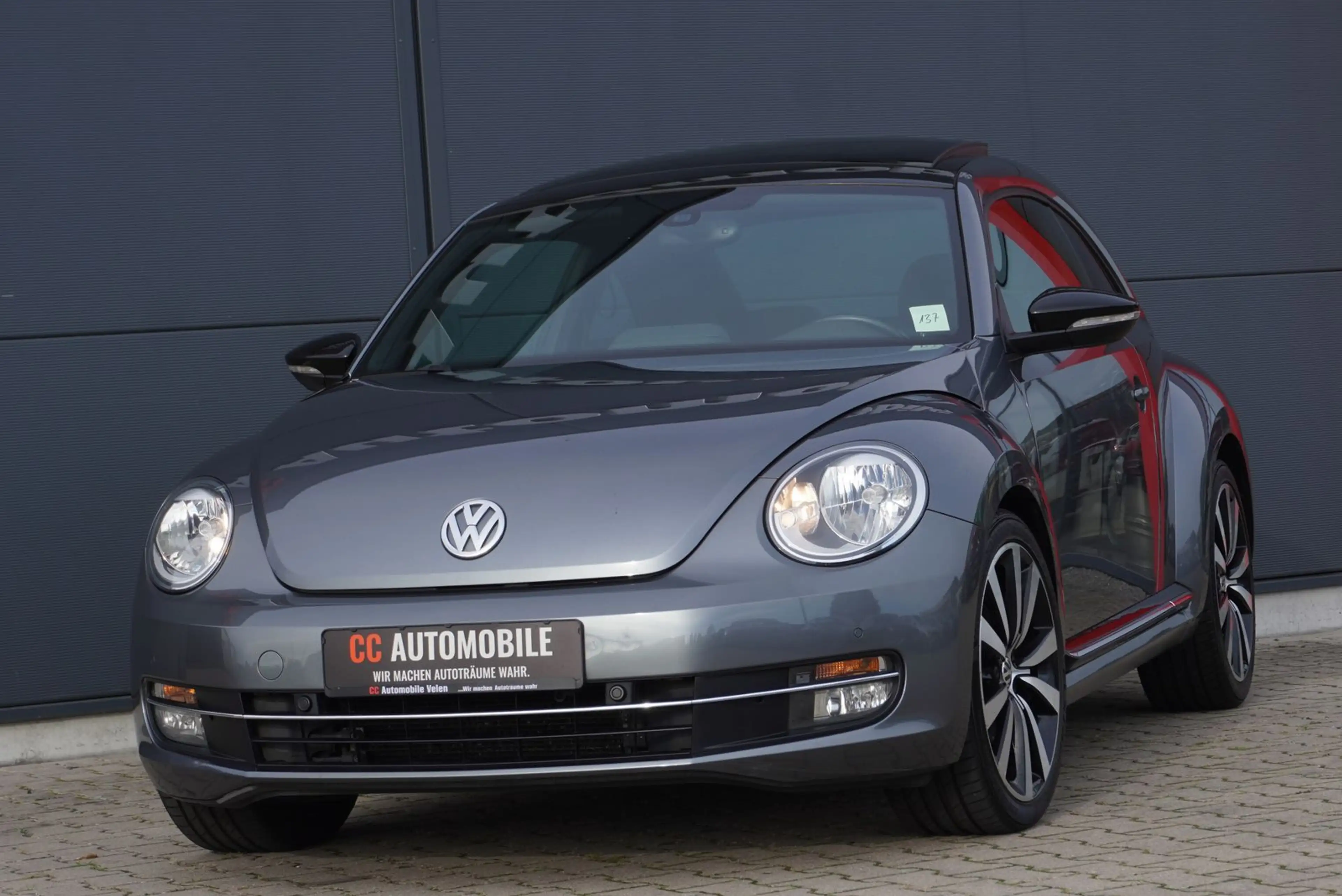 Volkswagen Beetle 2.0 TSI Sport/Panorama/Fender/19Zoll/Navi — photo 2