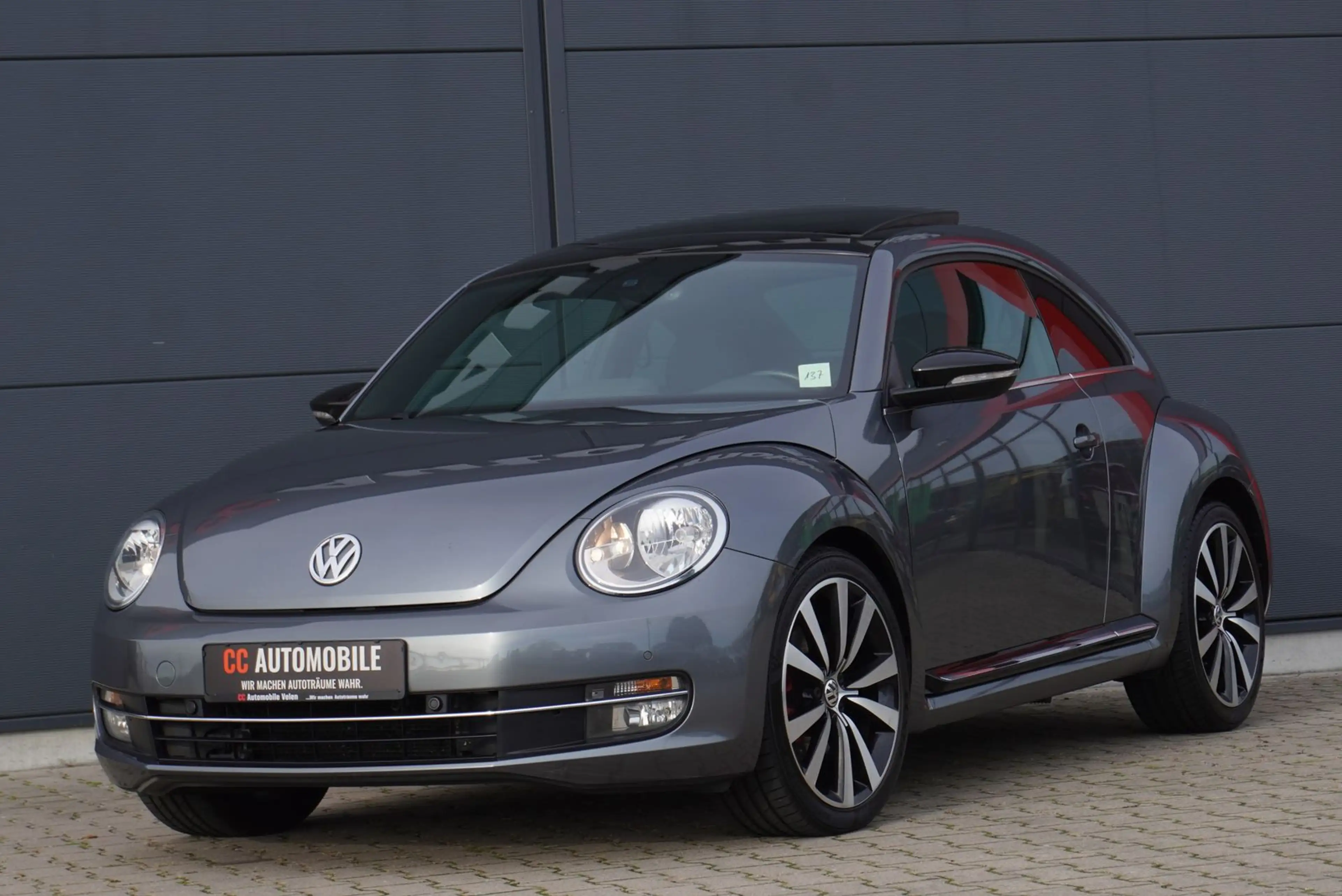 Volkswagen Beetle 2.0 TSI Sport/Panorama/Fender/19Zoll/Navi — photo 4