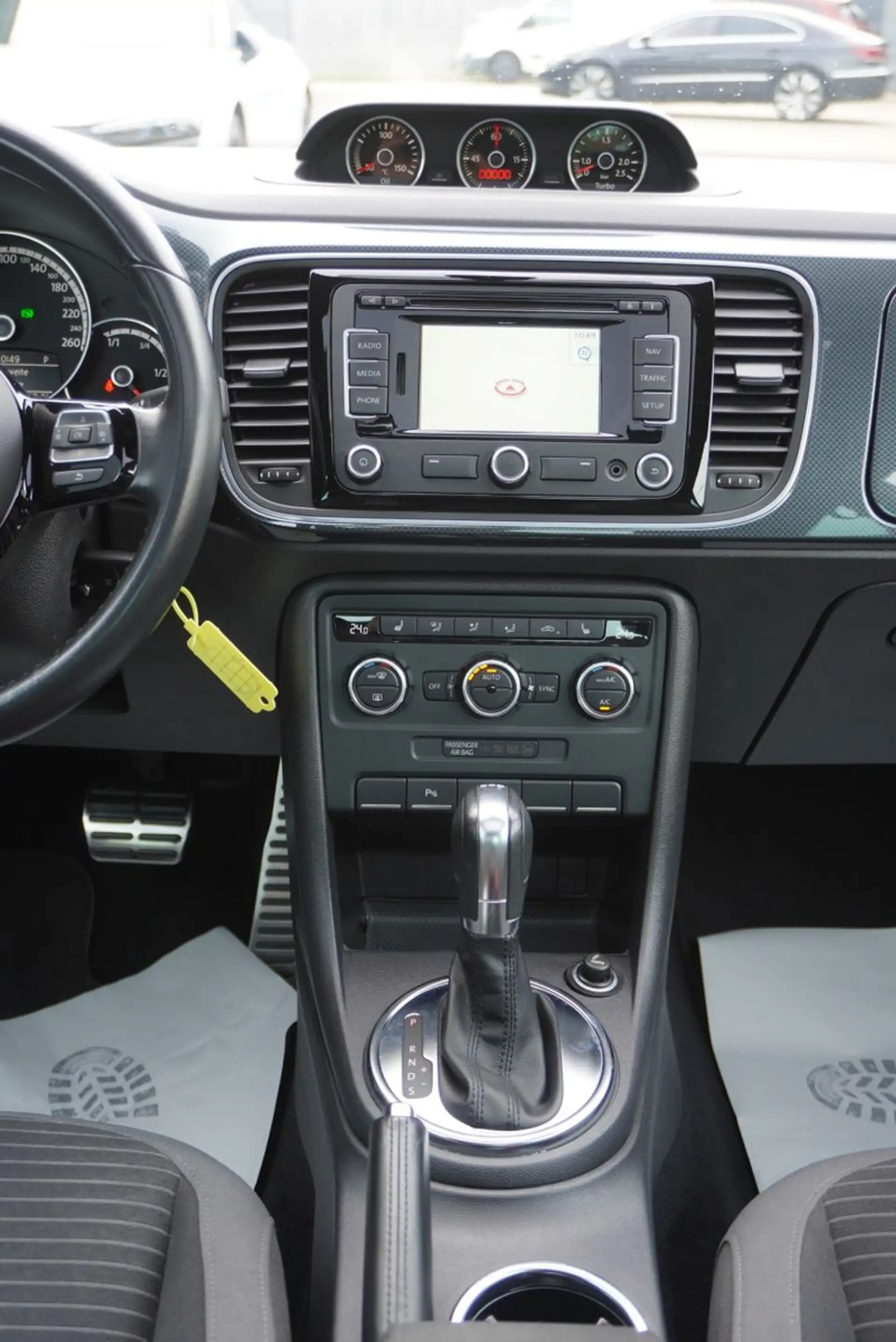 Volkswagen Beetle 2.0 TSI Sport/Panorama/Fender/19Zoll/Navi — photo 14