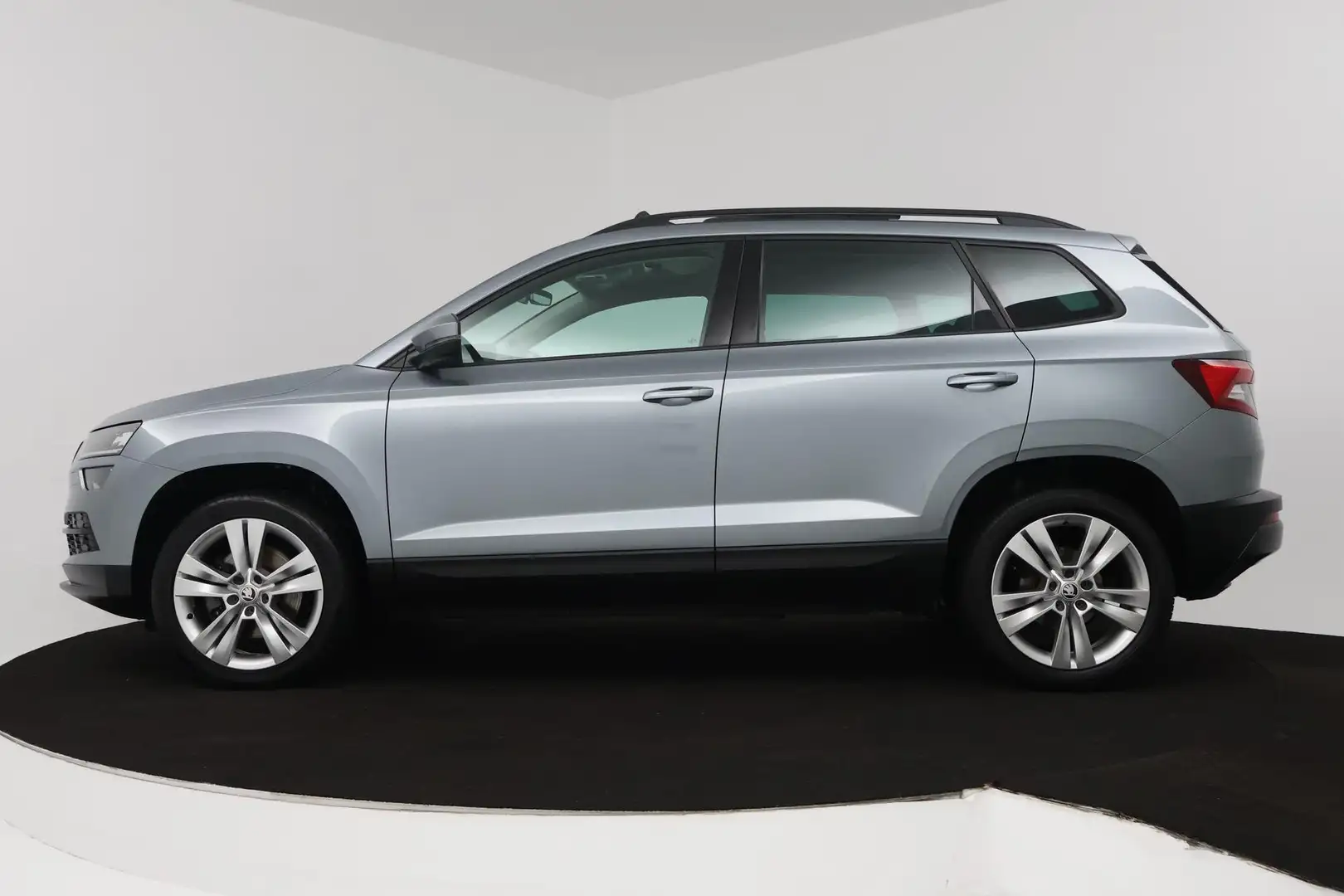 Skoda Karoq 1.5 TSI ACT Style Business (PANORAMADAK, CRUISE AD Grijs - 2