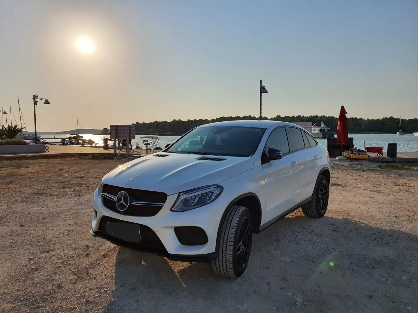 Mercedes-Benz GLE 350 GLE 350 d Coupé 4MATIC Aut. Weiß - 2