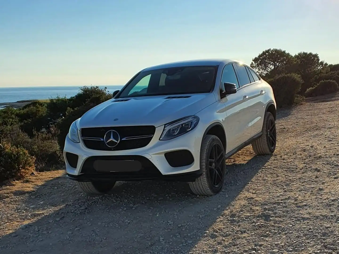 Mercedes-Benz GLE 350 GLE 350 d Coupé 4MATIC Aut. Weiß - 1