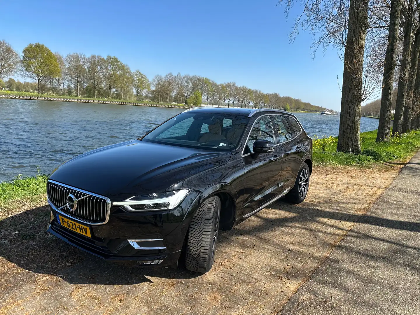 Volvo XC60 XC60 2.0 D5 AWD Inscr. Czarny - 1